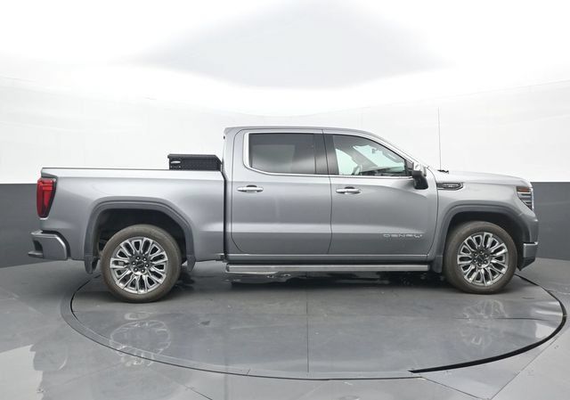 Used 2023 GMC Sierra 1500 Denali Ultimate AWD/4WD image 2