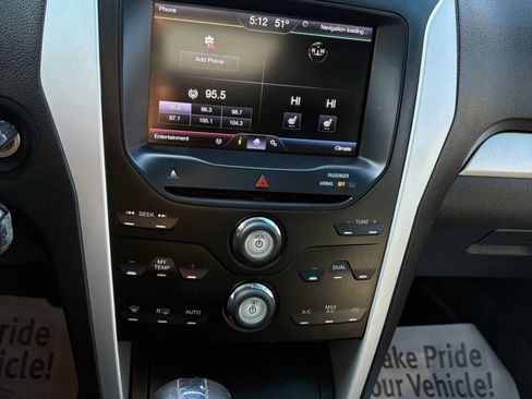 Used 2013 Ford Explorer XLT image 36