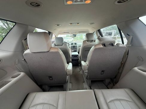 Used 2017 Buick Enclave Leather FWD image 15