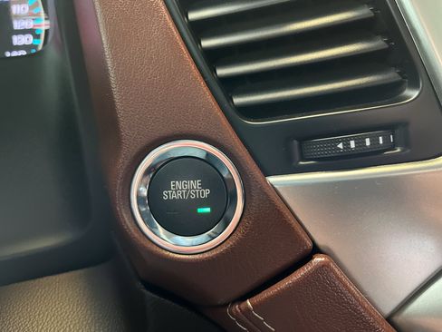 Used 2020 Chevrolet Tahoe Premier AWD/4WD image 23