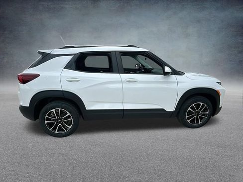 New 2026 Chevrolet TrailBlazer LT FWD image 7