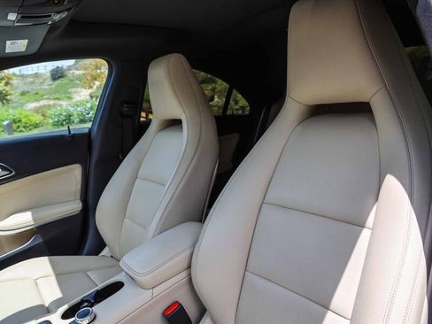 Used 2018 Mercedes-Benz CLA 250 image 27