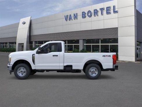 New 2026 Ford F250 XL w/ XL Off-Road Package AWD/4WD image 3