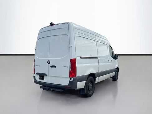 Used 2024 Mercedes-Benz Sprinter 2500 image 3