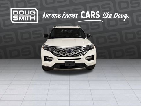 Used 2020 Ford Explorer Platinum w/ Premium Technology Package image 8