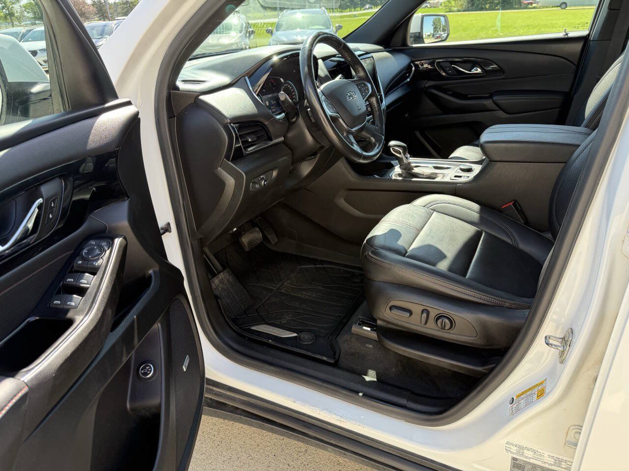 Used 2022 Chevrolet Traverse RS AWD/4WD image 5