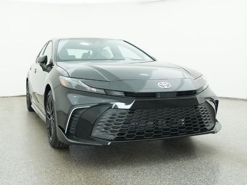 New 2026 Toyota Camry SE FWD image 33