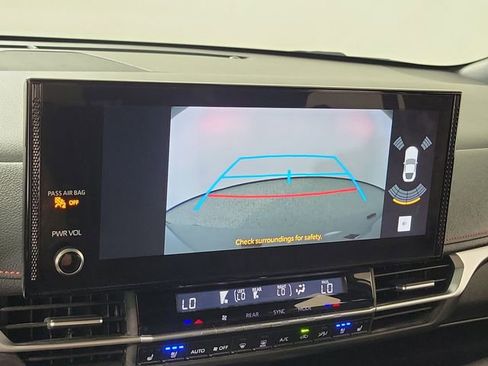 Used 2025 Toyota Sienna XSE w/ XSE Premium Package FWD image 31