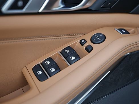 New 2026 BMW X5 sDrive40i image 18