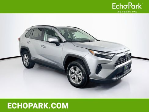 Used 2025 Toyota RAV4 XLE FWD image 1