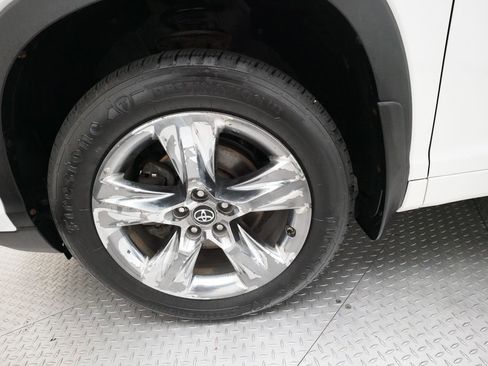 Used 2018 Toyota Highlander Limited Platinum AWD/4WD image 27