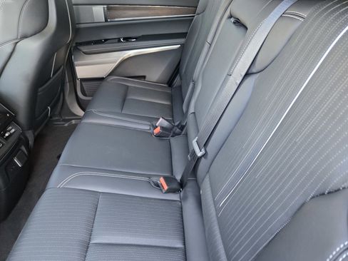 New 2026 Cadillac Vistiq Luxury image 6