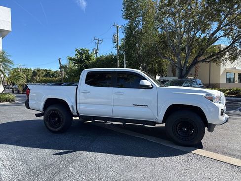 Used 2020 Toyota Tacoma SR5 image 4