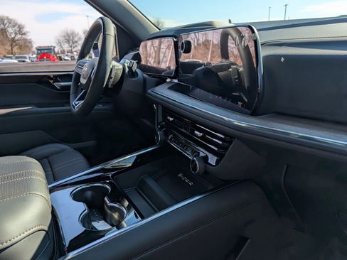 New 2026 Chevrolet Tahoe High Country AWD/4WD image 34