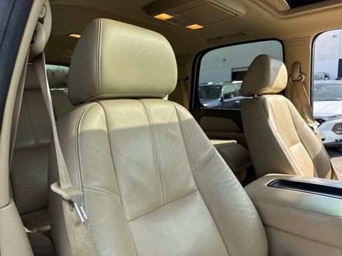 Used 2009 GMC Yukon SLT image 25