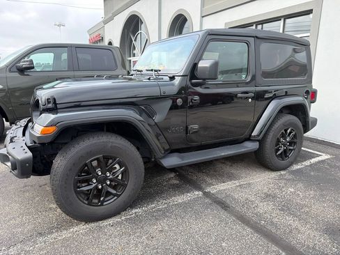 Used 2023 Jeep Wrangler Sport AWD/4WD image 2