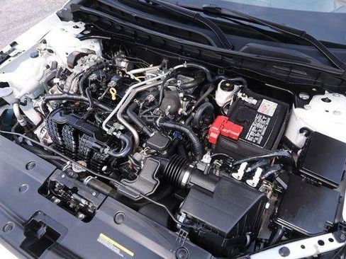 Used 2025 Nissan Altima 2.5 SV FWD image 25