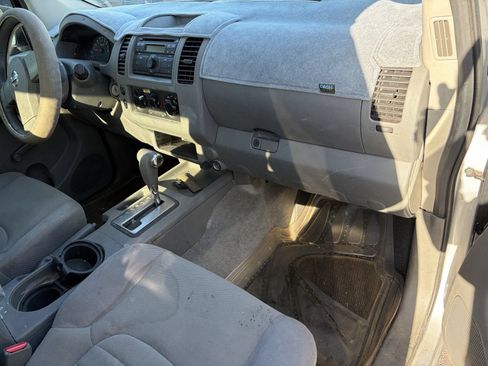 Used 2011 Nissan Frontier S w/ S Preferred Pkg RWD image 8