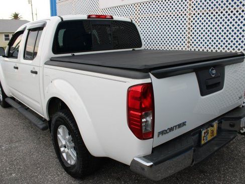 Used 2015 Nissan Frontier SV RWD image 7