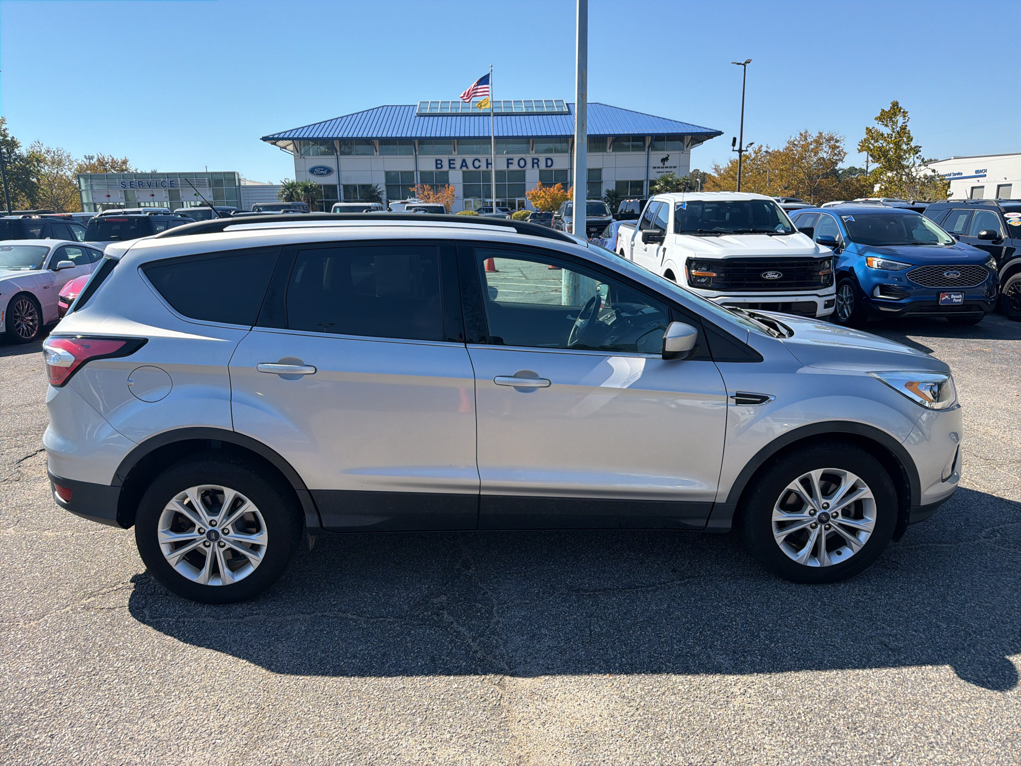 Used 2018 Ford Escape SEL FWD image 4