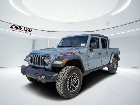 New 2026 Jeep Gladiator Rubicon w/ Safety Group AWD/4WD image 7
