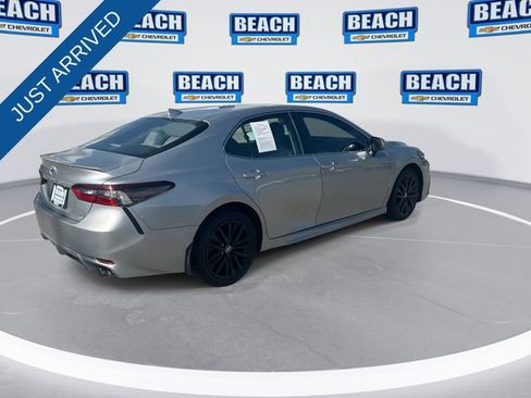 Used 2024 Toyota Camry SE image 8