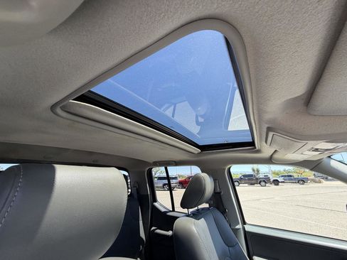 Used 2019 Nissan Frontier SL AWD/4WD image 23