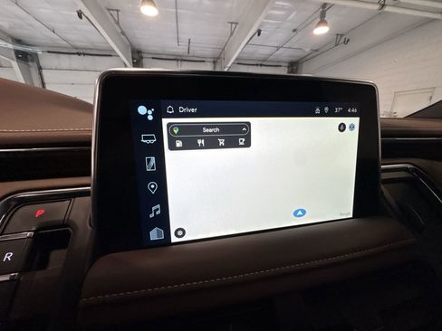 Used 2023 Chevrolet Suburban High Country image 14