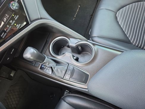 Used 2024 Toyota Camry SE w/ Convenience Package image 24