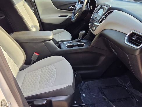 Used 2019 Chevrolet Equinox LT FWD image 18