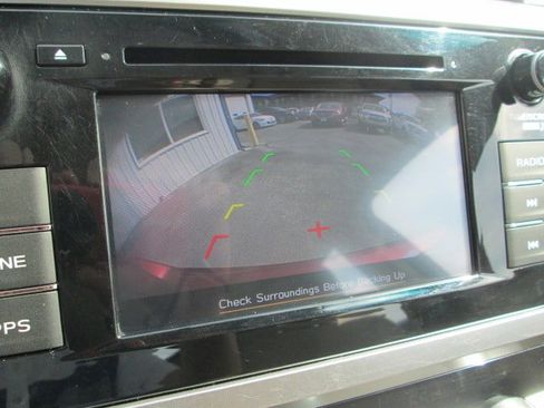 Used 2019 Subaru Outback 2.5i AWD/4WD image 18