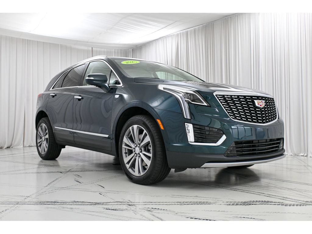 Used 2025 Cadillac XT5 Premium Luxury AWD/4WD image 2