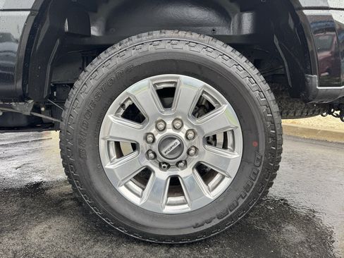 Used 2017 Ford F250 Platinum w/ Platinum Ultimate Package AWD/4WD image 10