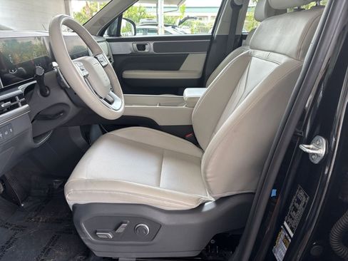 Used 2025 Hyundai Santa Fe SEL FWD image 30