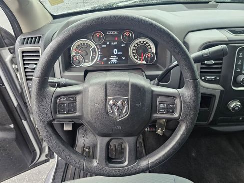 Used 2013 RAM 1500 Express image 29