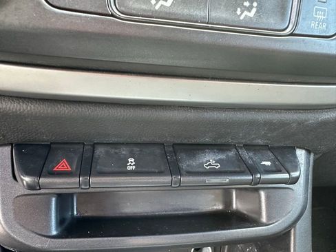 Used 2017 Chevrolet Colorado LT w/ LT Convenience Package image 21