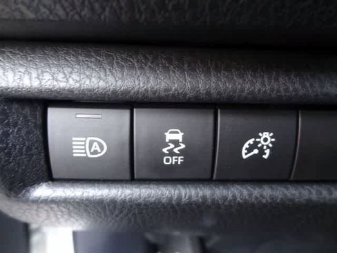 Used 2025 Toyota Camry SE FWD image 15