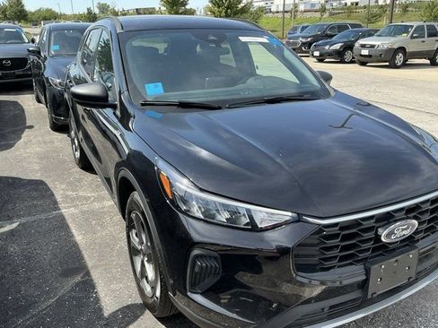 Used 2025 Ford Escape ST-Line AWD/4WD image 4