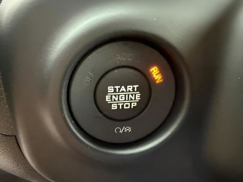 Certified 2023 Jeep Gladiator Rubicon w/ Cold Weather Group image 22