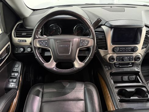 Used 2019 GMC Yukon XL Denali w/ Open Road Package image 22