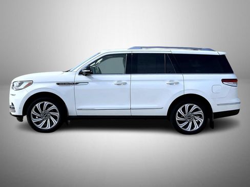 Certified 2023 Lincoln Navigator Reserve AWD/4WD image 8