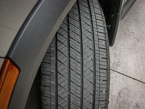 Used 2025 INFINITI QX60 Luxe image 12