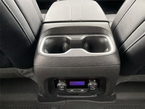 Used 2026 Chevrolet Traverse LT w/ Driver Confidence Package image 18