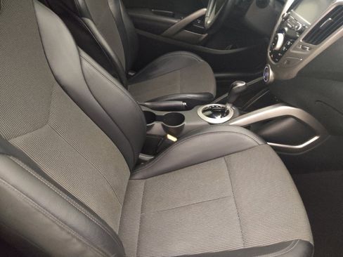 Used 2016 Hyundai Veloster w/ Option Group 03 FWD image 21