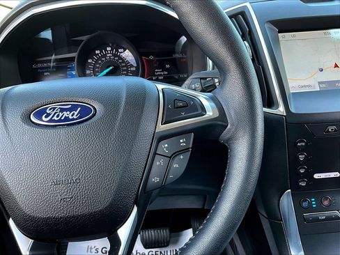Used 2020 Ford Edge Titanium w/ Equipment Group 301A AWD/4WD image 12
