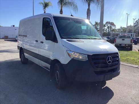Used 2022 Mercedes-Benz Sprinter 1500 image 8