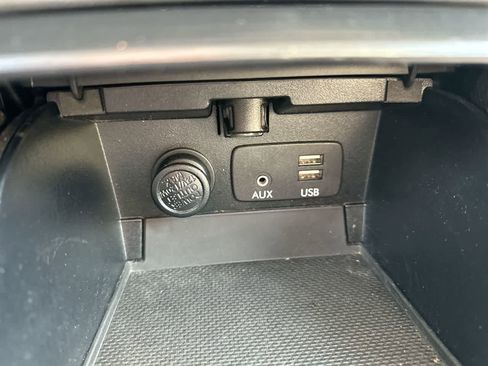 Used 2017 Subaru Outback 3.6R Limited image 35