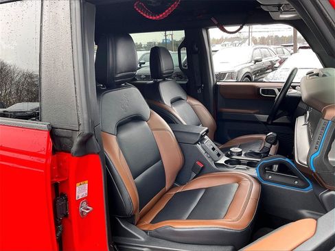 Used 2023 Ford Bronco Outer Banks image 10