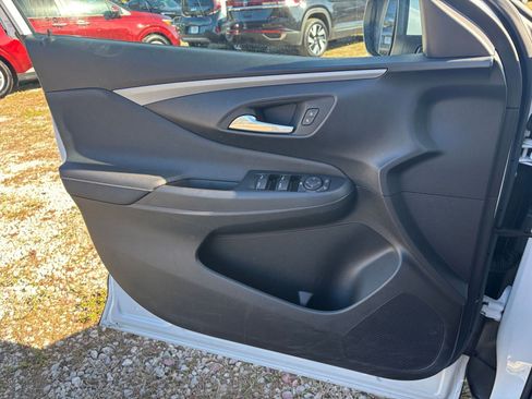 Used 2025 Buick Envista Preferred image 20