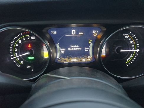 Used 2023 Jeep Wrangler Unlimited w/ Cold Weather Group image 12